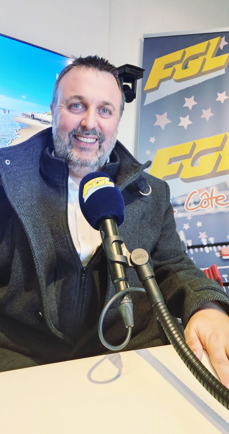 $row_acc_onenparle['acc_pf_titre']; ?>